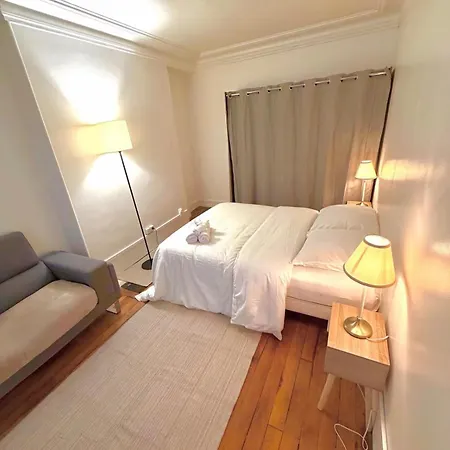 Apartment Yzy Loc Moulin-rouge